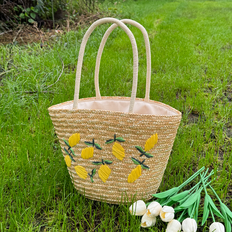 Summer Woven Straw Tote Bag for Women - Large Capacity Shoulder Bag for Commuting & Beach, 2025 Trendy Style