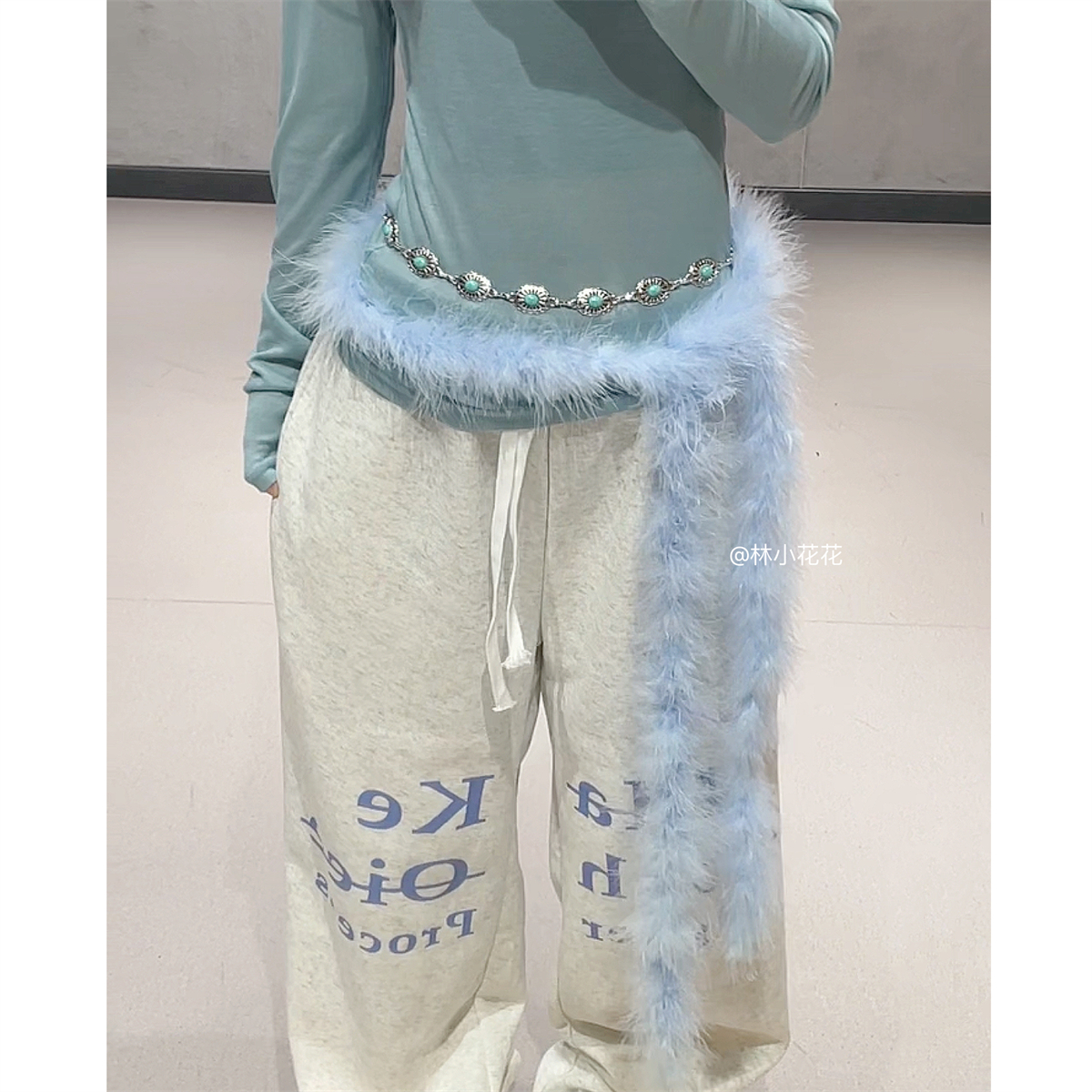 Sweet and Spicy Blue Square Collar Pleated Short Top with Spliced Letter Sports Pants - Trendy Dance Outfit for Girls Sweet and Spicy Blue Square Collar Pleated Short Top with Spliced Letter Sports Pants - Trendy Dance Outfit for Girls