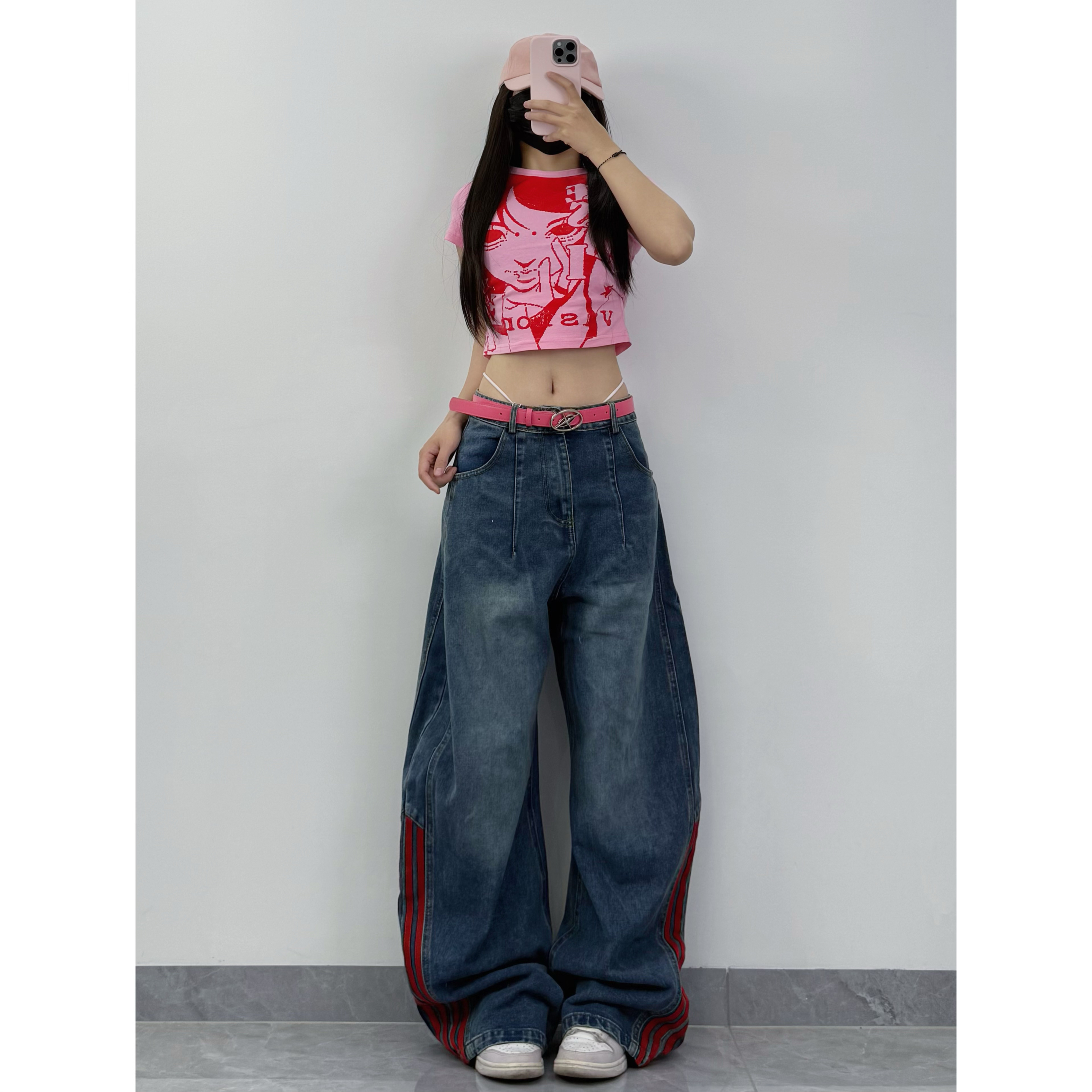 Sweet and Spicy Girl Dance Outfit - Jazz Pink Printed Crop Top with Dark Blue Side Stripe Jeans - Y2K Style Sweet and Spicy Girl Dance Outfit - Jazz Pink Printed Crop Top with Dark Blue Side Stripe Jeans - Y2K Style