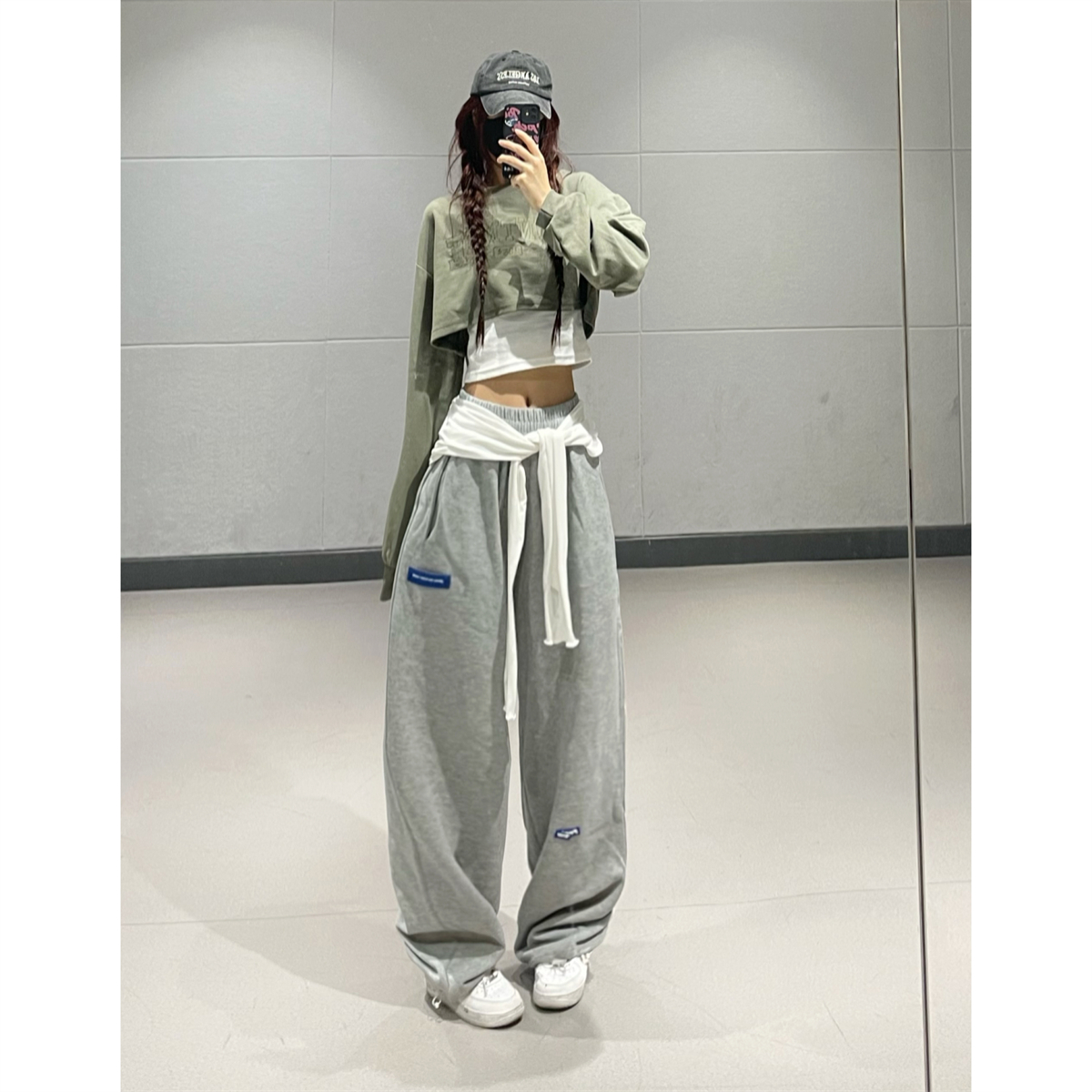 Sweet and Spicy Jazz Top American Style Green Short Sweatshirt Two-Piece Set with Women's Camisole Inner Layer Sweet and Spicy Jazz Top American Style Green Short Sweatshirt Two-Piece Set with Women's Camisole Inner Layer