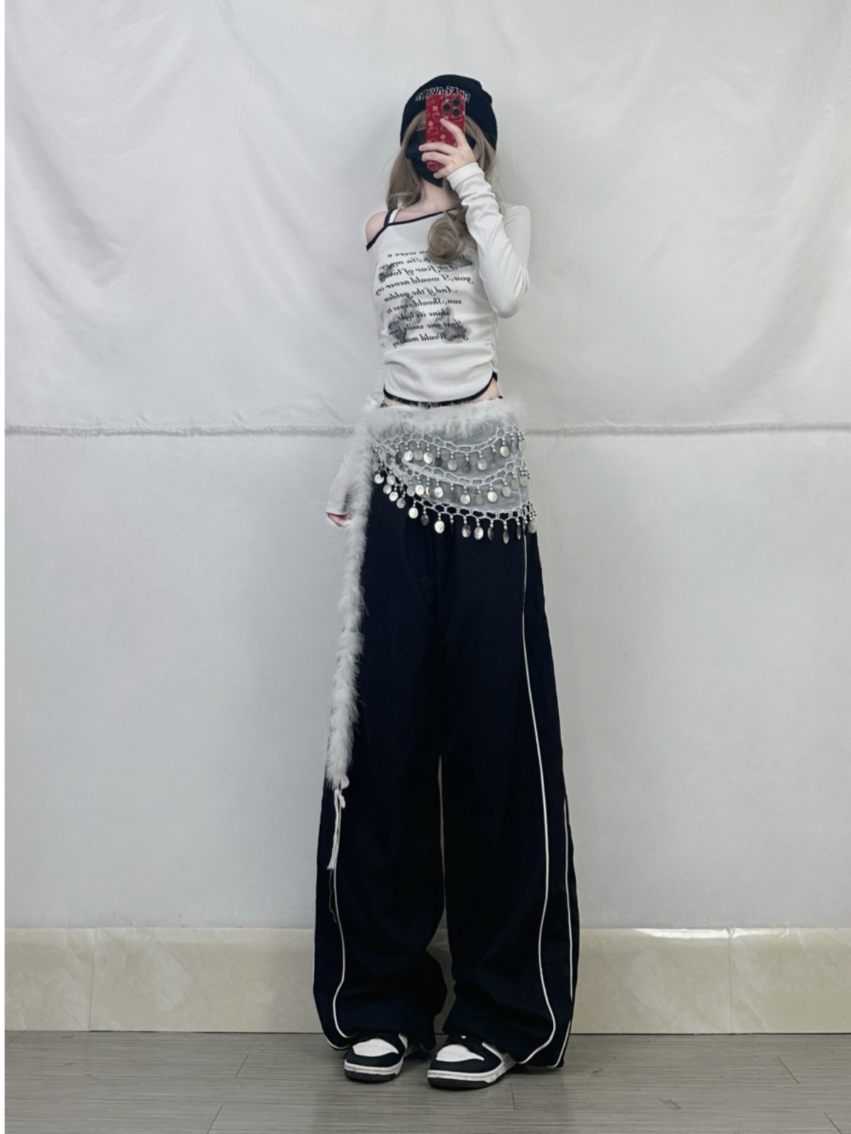 Sweet and Spicy K-Pop Off-Shoulder Dance Top - Fitted Long Sleeve Sexy T-Shirt for Girls Sweet and Spicy K-Pop Off-Shoulder Dance Top - Fitted Long Sleeve Sexy T-Shirt for Girls