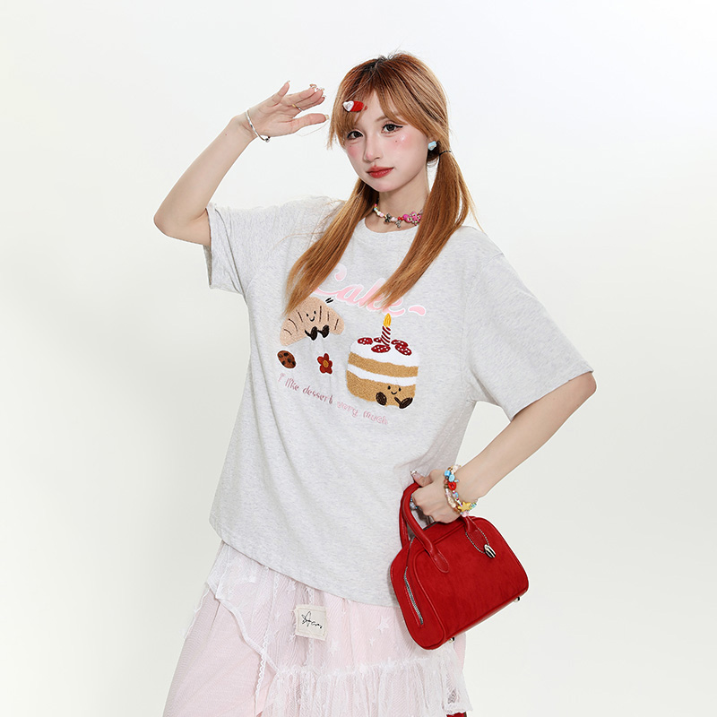 Sweet Wind Towel Embroidered Cake Short Sleeve T-Shirt for Women - Summer Loose Slim Fit Top, Trendy Casual Wear Sweet Wind Towel Embroidered Cake Short Sleeve T-Shirt for Women - Summer Loose Slim Fit Top, Trendy Casual Wear