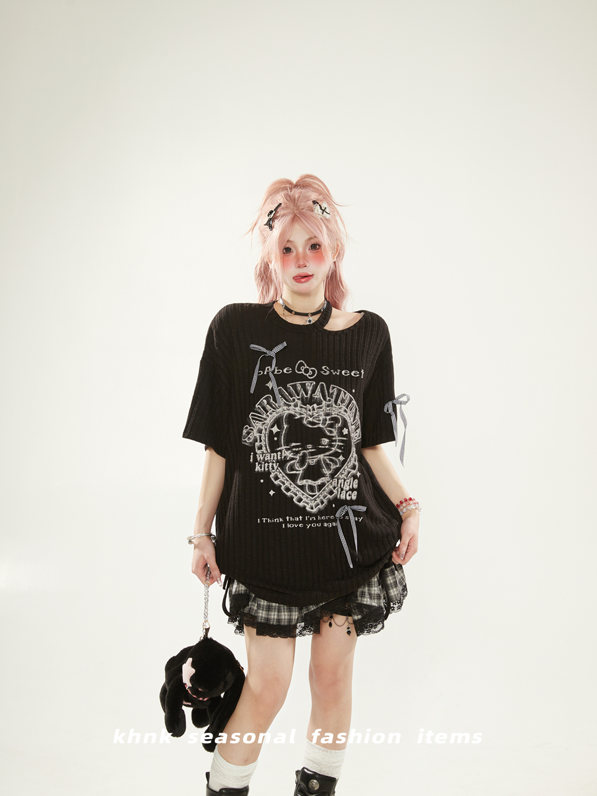 Sweet Wind White Heart Cartoon Printed Off-Shoulder Short Sleeve T-Shirt with Bow - Cute Summer Women's Top Sweet Wind White Heart Cartoon Printed Off-Shoulder Short Sleeve T-Shirt with Bow - Cute Summer Women's Top