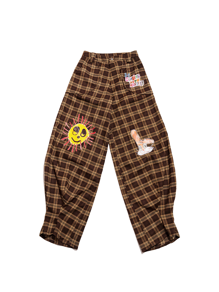 Tapered Loose Casual Pants in Brown-Yellow Plaid with Graffiti Print – Trendy Y2K Style Streetwear for an Artistic Look Tapered Loose Casual Pants in Brown-Yellow Plaid with Graffiti Print – Trendy Y2K Style Streetwear for an Artistic Look
