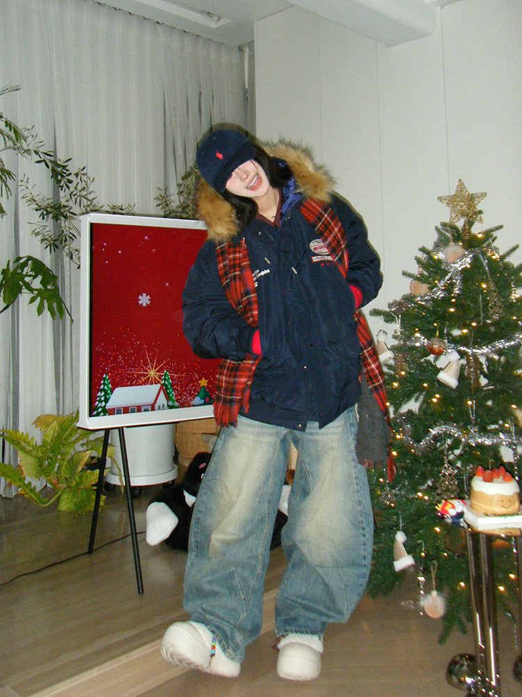 Thick Fur Collar Hooded Cotton Jacket for Men and Women - Casual Loose Fit Windproof Winter Coat in American Style Thick Fur Collar Hooded Cotton Jacket for Men and Women - Casual Loose Fit Windproof Winter Coat in American Style