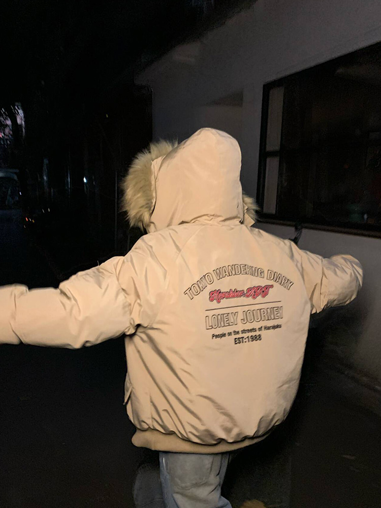 Thick Fur Collar Hooded Cotton Jacket for Men and Women - Casual Loose Fit Windproof Winter Coat in American Style Thick Fur Collar Hooded Cotton Jacket for Men and Women - Casual Loose Fit Windproof Winter Coat in American Style