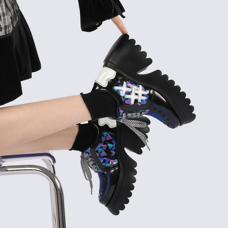 Thick-Soled Lace-Up Leather Flats for Women â€“ Height-Increasing Niche Black Shoes for Spring/Summer 2025