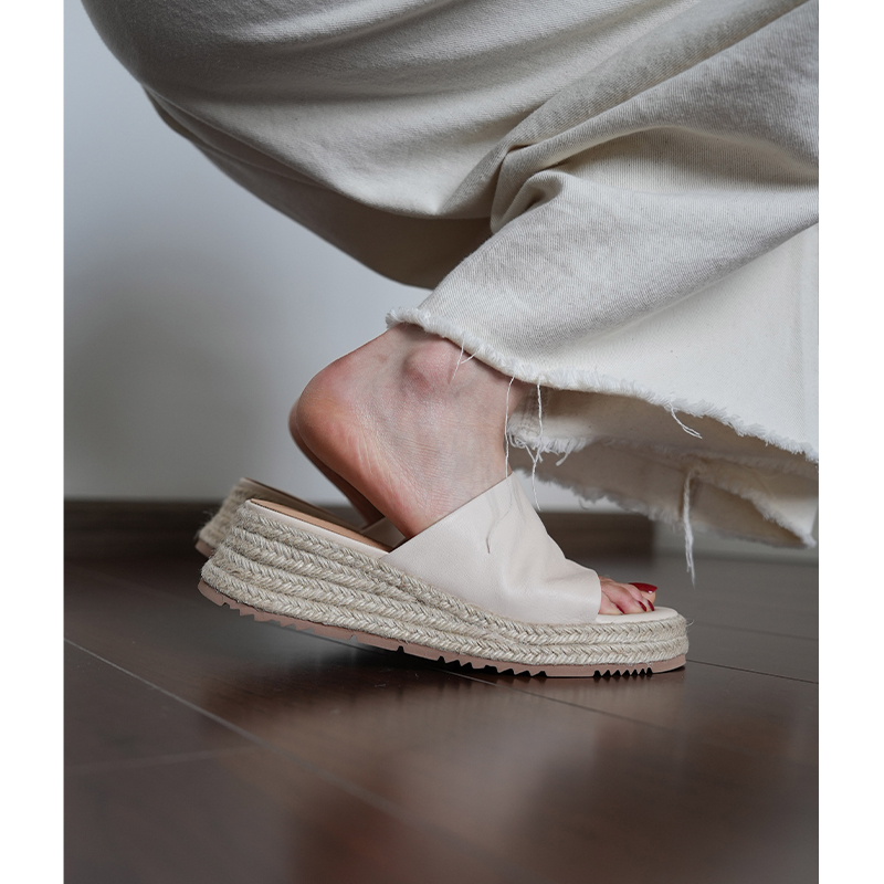 Thick-Soled Straw-Woven One-Strap Sandals for Women, Casual Wedge Heels, Height-Increasing Summer Outdoor Footwear