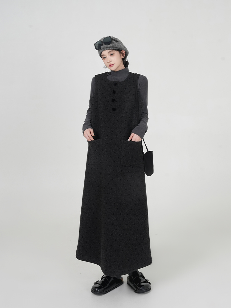 Thickened Black Polka Dot Suspender Dress for Women - Korean Style Long Loose Dress for Autumn & Winter Fashion