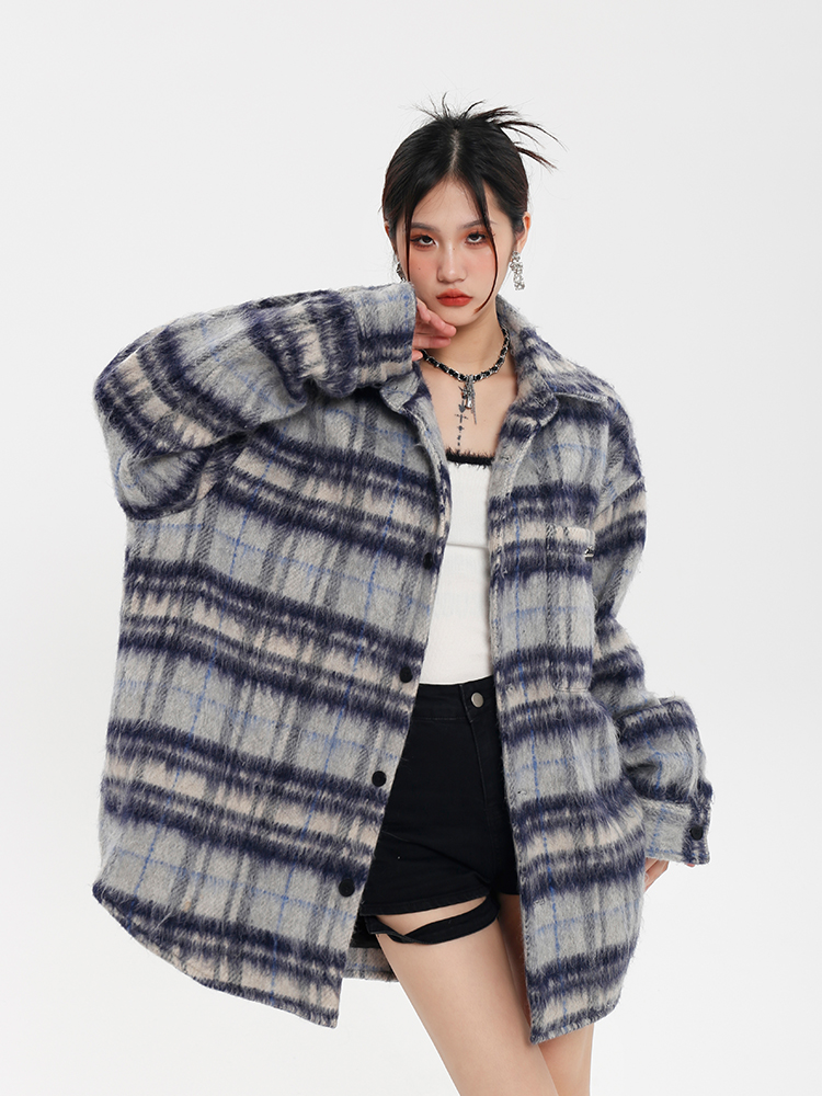 Thickened Woolen Plaid Striped Shirt Jacket for Women - Unique Design for Autumn and Winter Style Thickened Woolen Plaid Striped Shirt Jacket for Women - Unique Design for Autumn and Winter Style