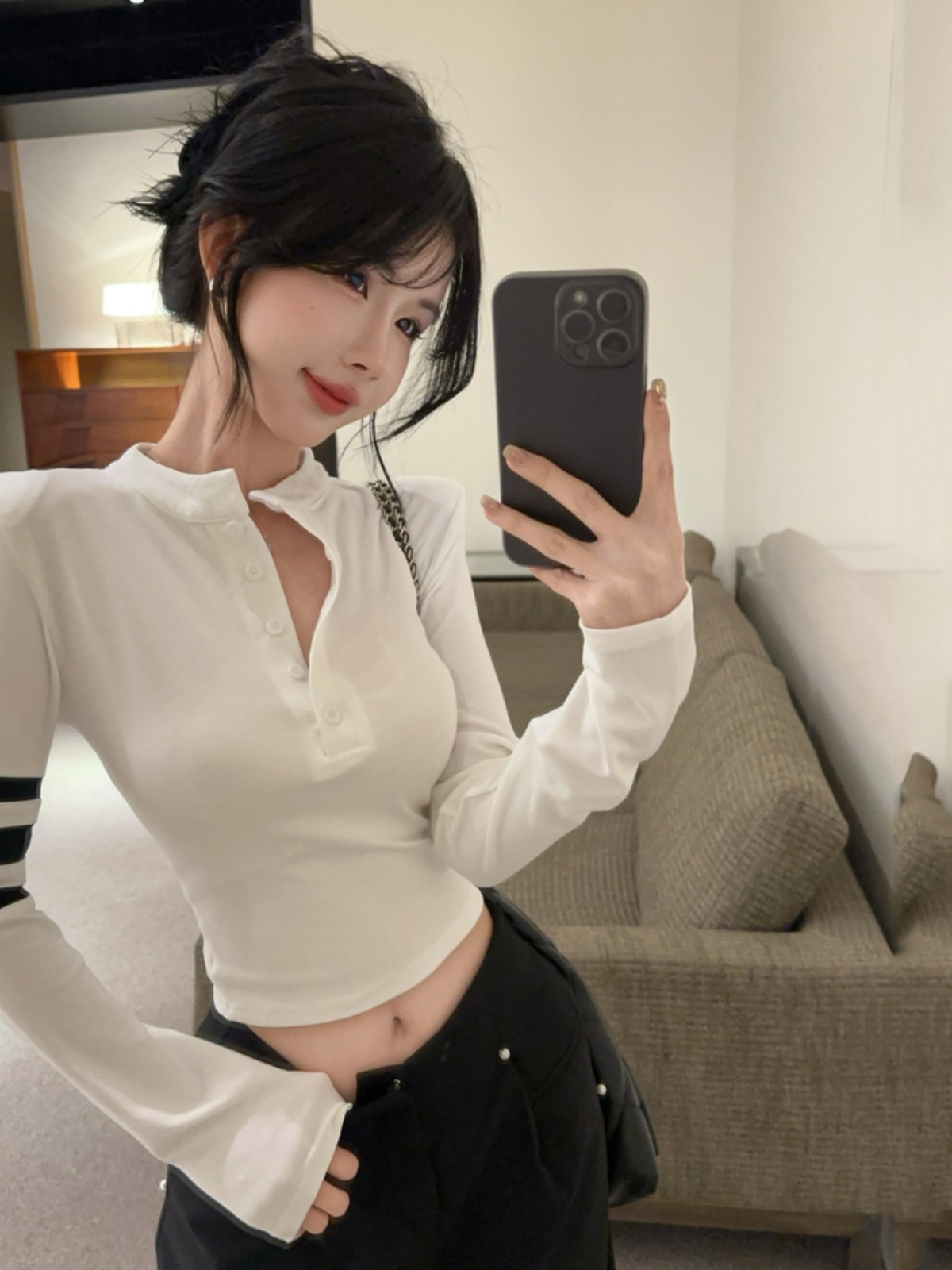 Tight-Fitting Long Sleeve T-Shirt with Shoulder Pads for Spring Music Festivals - K-Pop Inspired Jazz Dance Top for Spicy Girls Tight-Fitting Long Sleeve T-Shirt with Shoulder Pads for Spring Music Festivals - K-Pop Inspired Jazz Dance Top for Spicy Girls