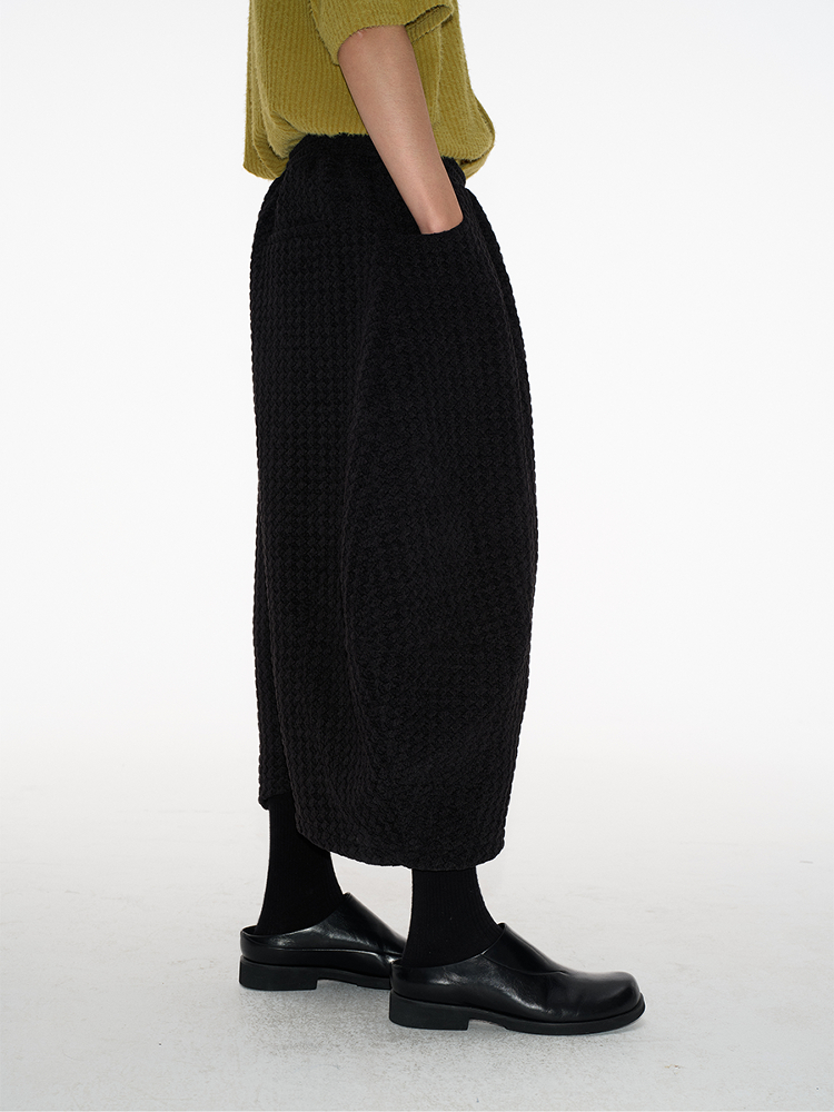 Top Layer Cowhide Ripple Wind Mules with Sheepskin Lining – Streamlined Leather Slippers for Stylish Comfort Top Layer Cowhide Ripple Wind Mules with Sheepskin Lining – Streamlined Leather Slippers for Stylish Comfort