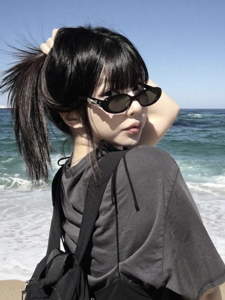 Trendy 2025 Oval Cat Eye Sunglasses for Women with Interchangeable Accessories, Stylish GM Sunglasses, Y2K Fashion Statement Trendy 2025 Oval Cat Eye Sunglasses for Women with Interchangeable Accessories, Stylish GM Sunglasses, Y2K Fashion Statement