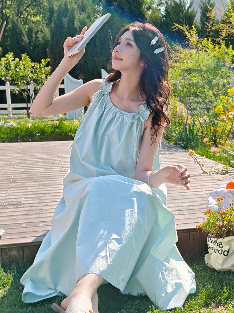 Trendy 90s-Inspired Lace-Up T-Shirt Set for Women - Casual Street Style Essentials Trendy 90s-Inspired Lace-Up T-Shirt Set for Women - Casual Street Style Essentials