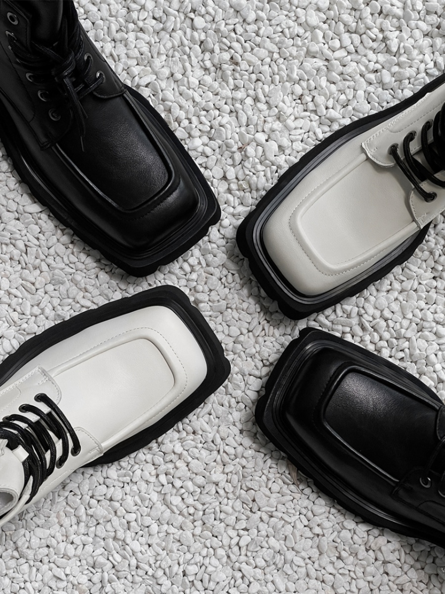 Trendy British Minimalist Thick-Soled Height-Increasing Square-Toe Leather Martin Boots for 2022 Fashion