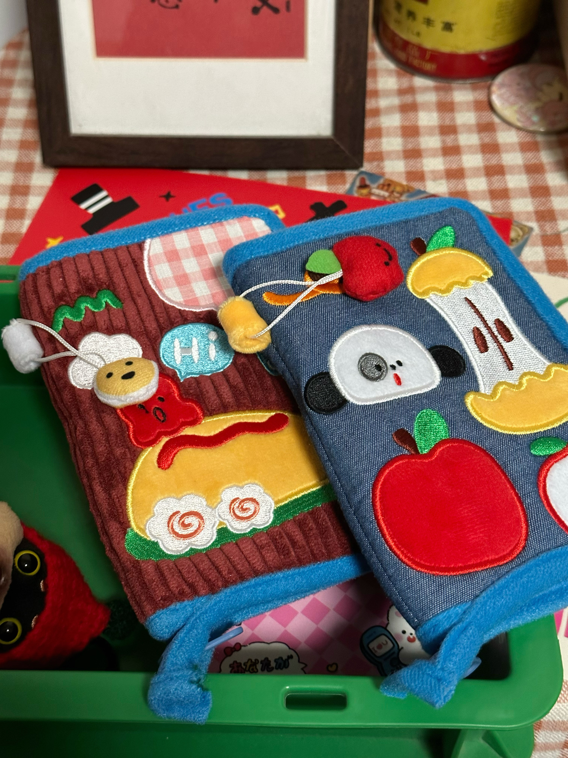 Trendy Cartoon Mini Handheld Coin Purse for Girls - Creative ID Card Storage Bag for Outings and Everyday Use Trendy Cartoon Mini Handheld Coin Purse for Girls - Creative ID Card Storage Bag for Outings and Everyday Use