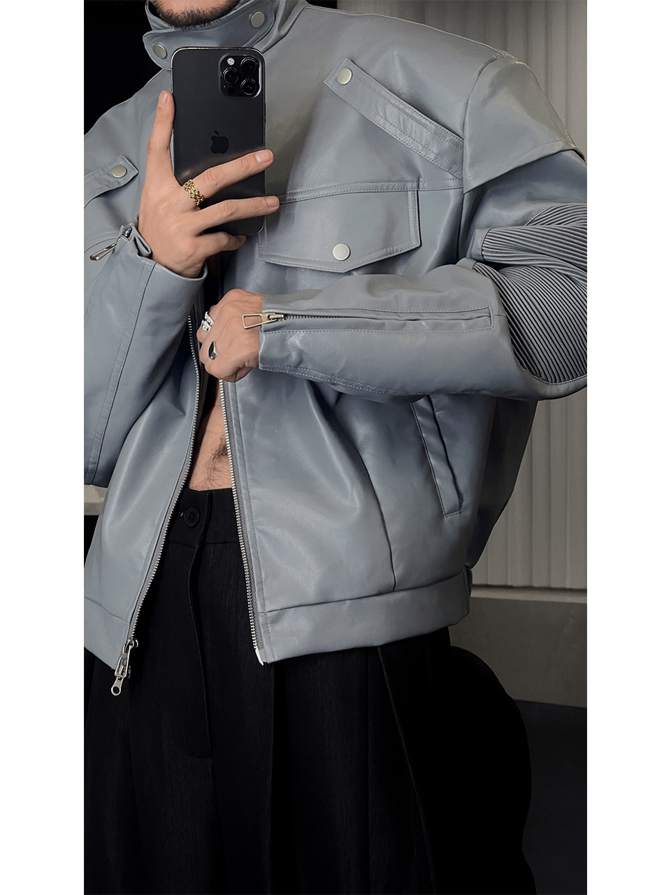 Trendy Casual Leather Jacket with Sleeve-Pressed Fold for 2025 Autumn, Versatile Layering Piece, Perfect for Y2K and Korean Style Looks Trendy Casual Leather Jacket with Sleeve-Pressed Fold for 2025 Autumn, Versatile Layering Piece, Perfect for Y2K and Korean Style Looks