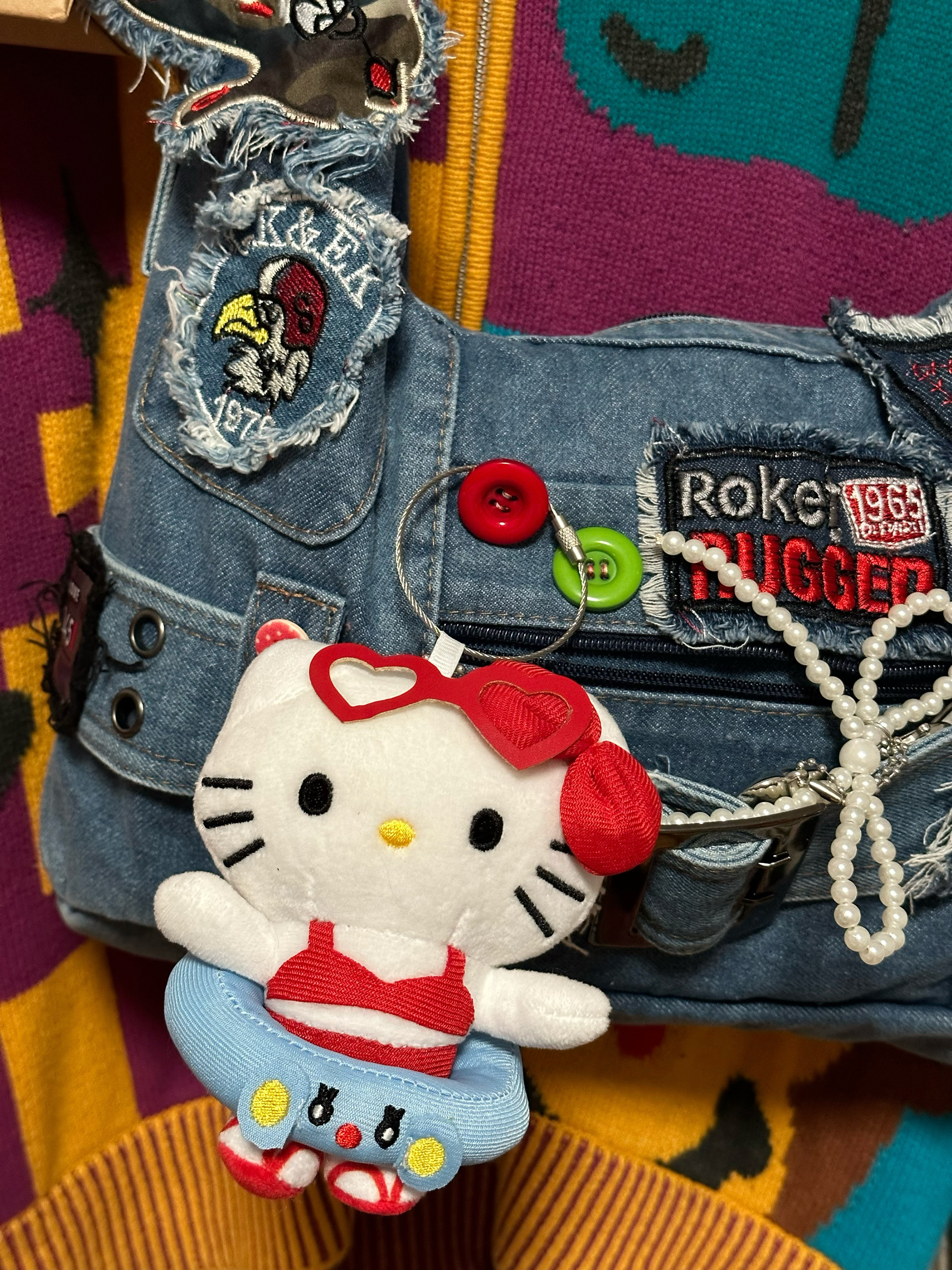 Trendy Cute Cartoon Plush Cat Keychain Pendant for Backpack - Adorable Doll Accessory for Students