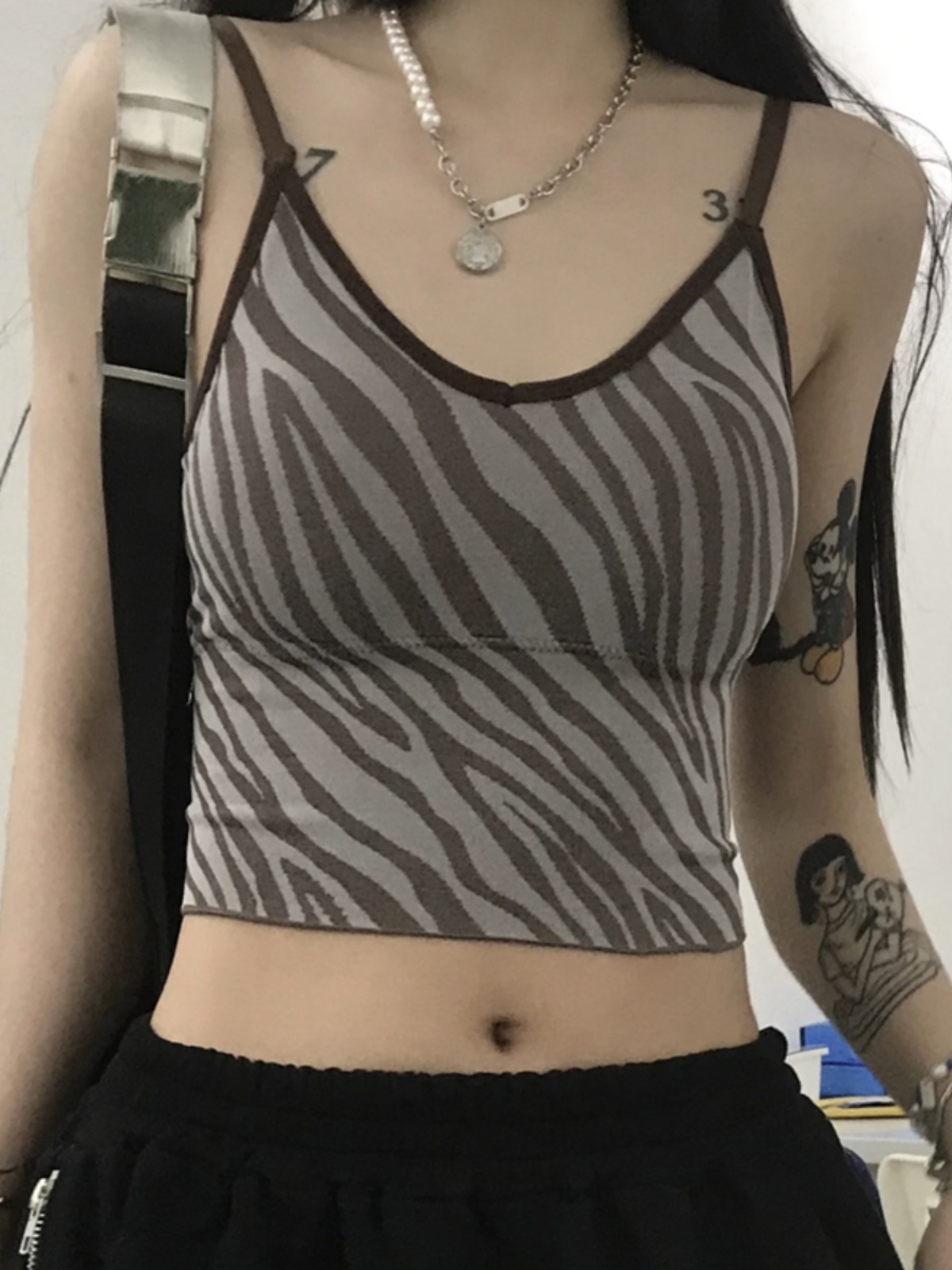 Trendy Dance Outfit with Padded Tank Top and Zebra Print Sports Bra for Jazz Dancing, Cool Girl Style Trendy Dance Outfit with Padded Tank Top and Zebra Print Sports Bra for Jazz Dancing, Cool Girl Style