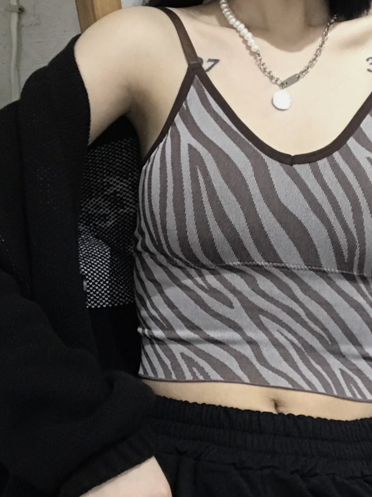 Trendy Dance Outfit with Padded Tank Top and Zebra Print Sports Bra for Jazz Dancing, Cool Girl Style Trendy Dance Outfit with Padded Tank Top and Zebra Print Sports Bra for Jazz Dancing, Cool Girl Style
