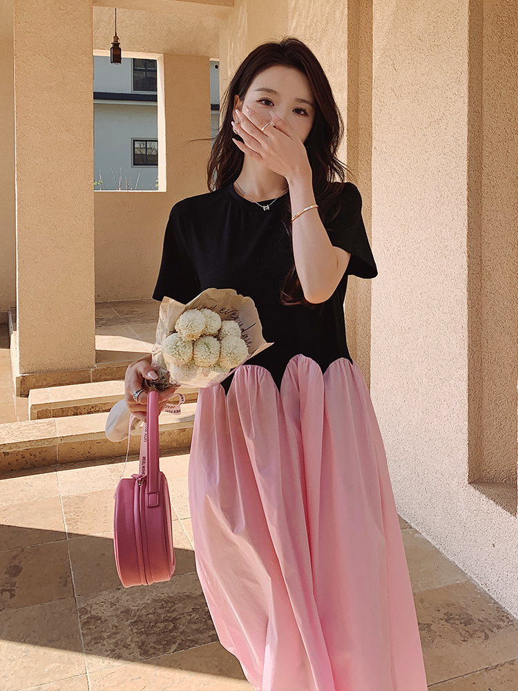 Trendy Dopamine Pink Patchwork Dress for Women - Summer 2025, Unique Long Dress, Youthful Style, Perfect for 90s & Y2K Fashion. Trendy Dopamine Pink Patchwork Dress for Women - Summer 2025, Unique Long Dress, Youthful Style, Perfect for 90s & Y2K Fashion.