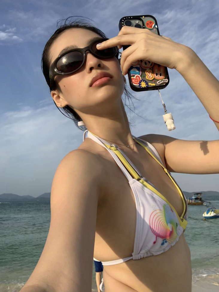 Trendy Jennie-Style Interchangeable Sports Headband Sunglasses for Women - High-End Fashion Accessory for Round and Square Faces Trendy Jennie-Style Interchangeable Sports Headband Sunglasses for Women - High-End Fashion Accessory for Round and Square Faces