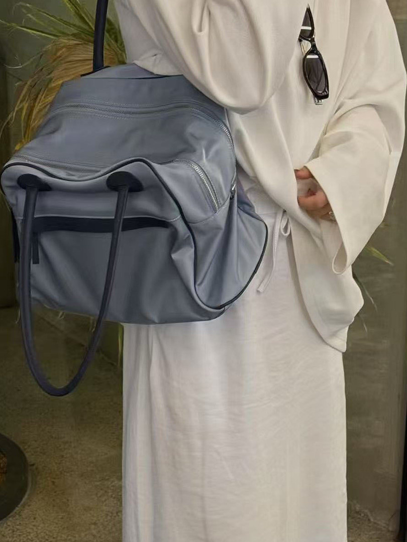 Trendy Large Capacity Nylon and Genuine Leather Spliced Shoulder Bag - Versatile Fashion Handbag for Everyday Use Trendy Large Capacity Nylon and Genuine Leather Spliced Shoulder Bag - Versatile Fashion Handbag for Everyday Use