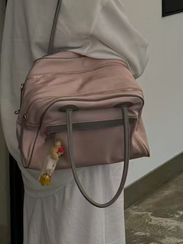 Trendy Large Capacity Spliced Genuine Leather Shoulder Bag - High-Quality Nylon Fabric, Versatile Fashion Accessory for Every Occasion Trendy Large Capacity Spliced Genuine Leather Shoulder Bag - High-Quality Nylon Fabric, Versatile Fashion Accessory for Every Occasion