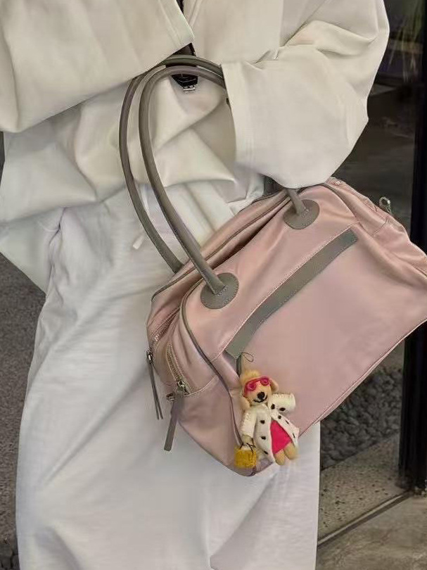 Trendy Large Capacity Spliced Genuine Leather Shoulder Bag - High-Quality Nylon Fabric, Versatile Fashion Accessory for Every Occasion Trendy Large Capacity Spliced Genuine Leather Shoulder Bag - High-Quality Nylon Fabric, Versatile Fashion Accessory for Every Occasion