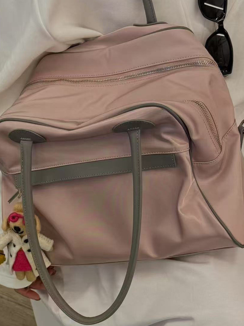 Trendy Large Capacity Spliced Genuine Leather Shoulder Bag - High-Quality Nylon Fabric, Versatile Fashion Accessory for Every Occasion Trendy Large Capacity Spliced Genuine Leather Shoulder Bag - High-Quality Nylon Fabric, Versatile Fashion Accessory for Every Occasion