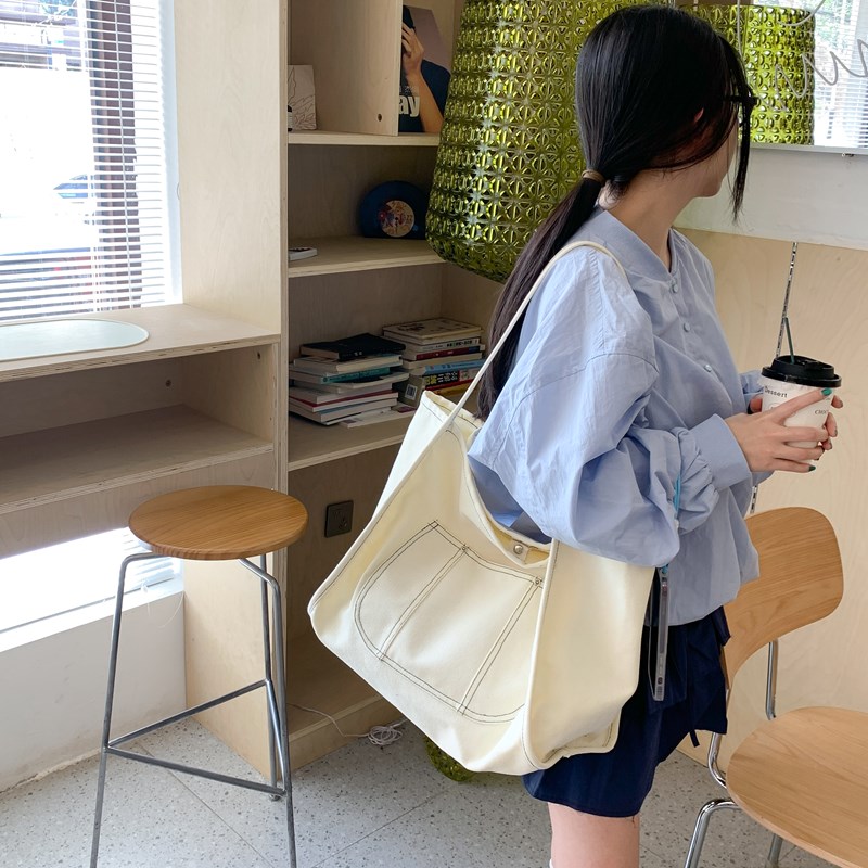 Trendy Large Capacity Tote Canvas Bag for Women, Casual Travel Shoulder Bag with Niche Design and Stylish Lines Trendy Large Capacity Tote Canvas Bag for Women, Casual Travel Shoulder Bag with Niche Design and Stylish Lines