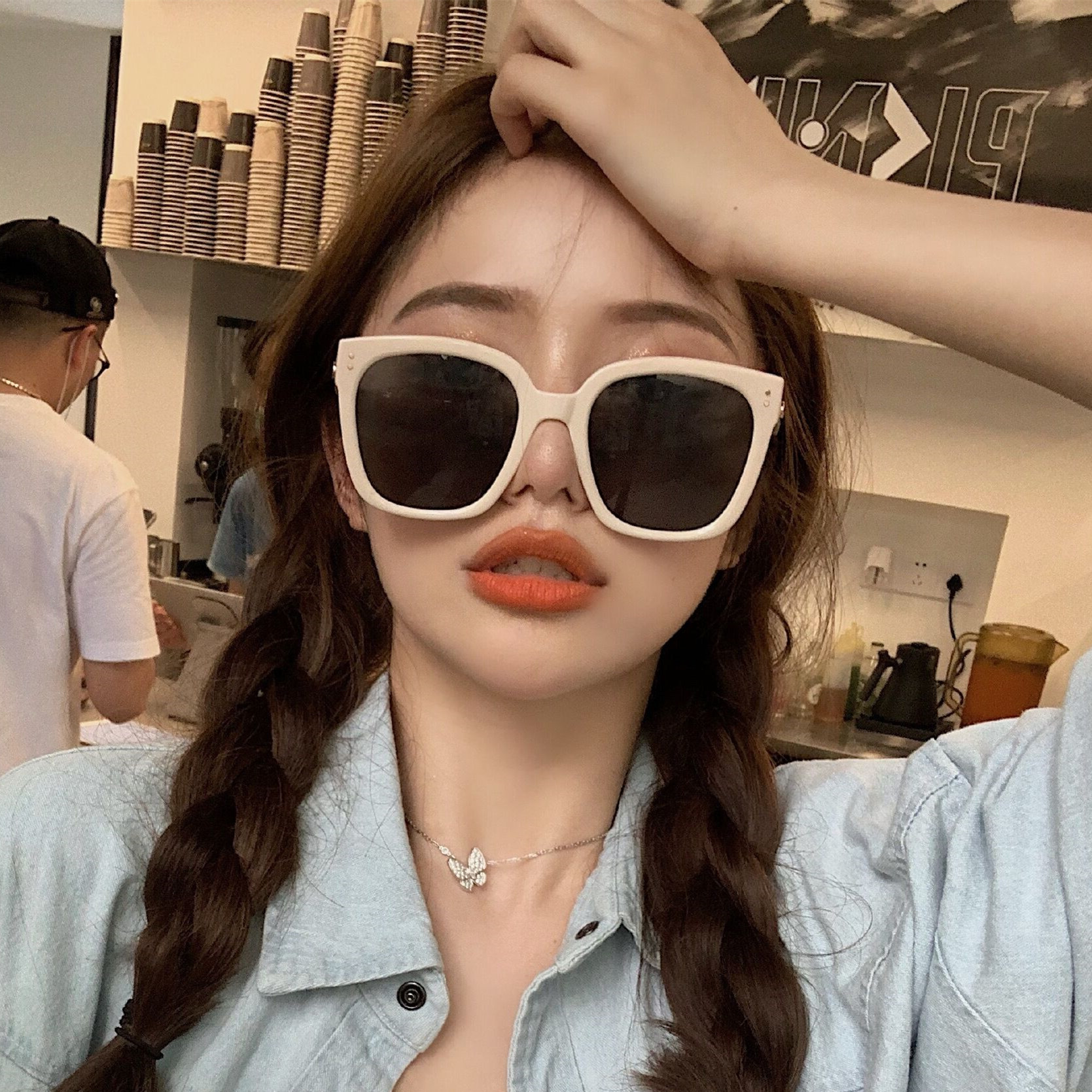 Trendy Large Frame Polarized White Sunglasses for Round Faces - Korean Style Influencer Design for Driving and Everyday Wear Trendy Large Frame Polarized White Sunglasses for Round Faces - Korean Style Influencer Design for Driving and Everyday Wear