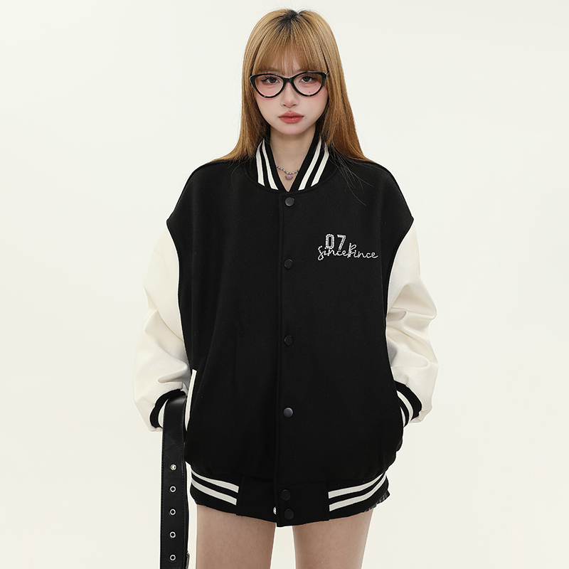 Trendy Pearl Letter Printed Baseball Jacket for Women - American Style Loose Fit Couple Jacket for Spring Fashion