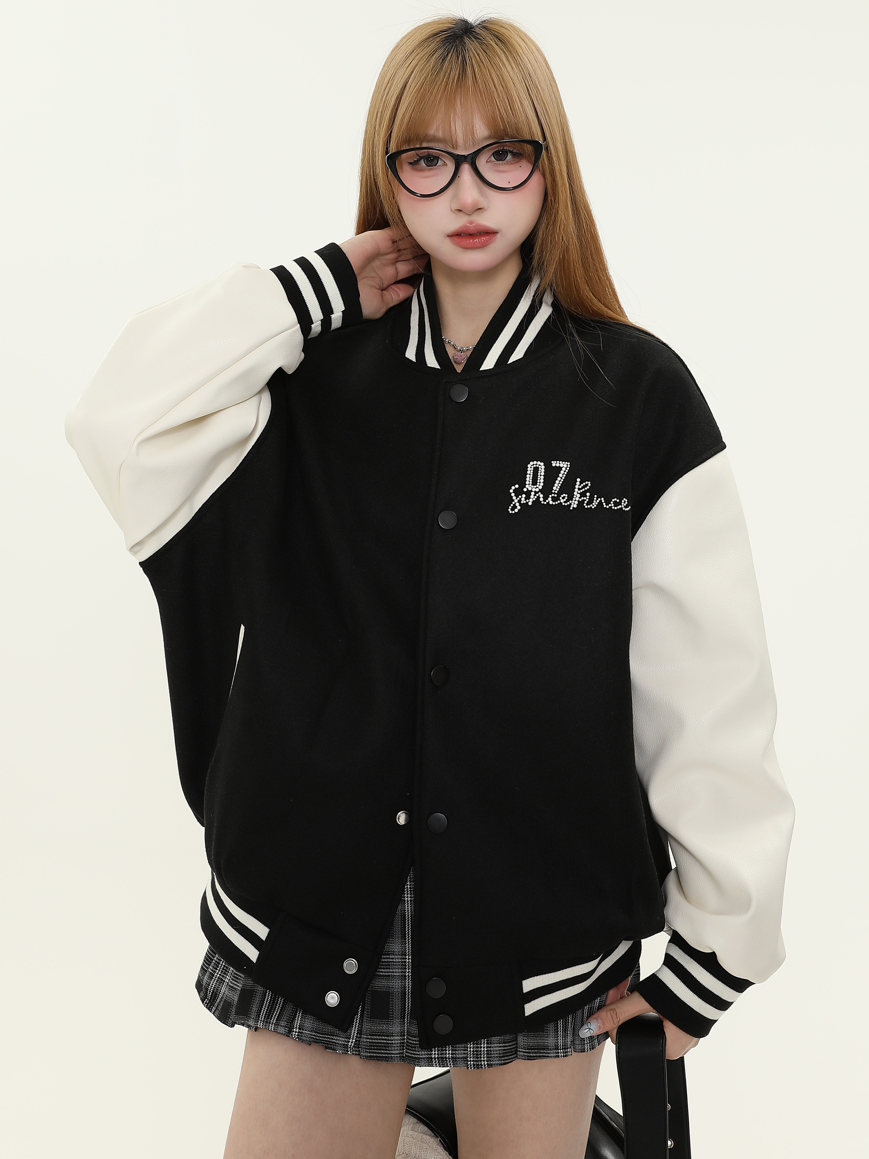 Trendy Pearl Letter Printed Baseball Jacket for Women - American Style Loose Fit Couple Jacket for Spring Fashion