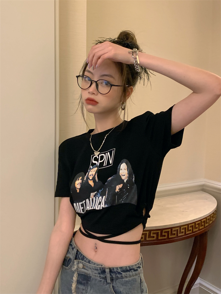 Trendy Pink Crop Top T-Shirt for Women, Short Sleeve Dance Style, European and American Fashion, Spicy Girl Design, Casual Chic. Trendy Pink Crop Top T-Shirt for Women, Short Sleeve Dance Style, European and American Fashion, Spicy Girl Design, Casual Chic.