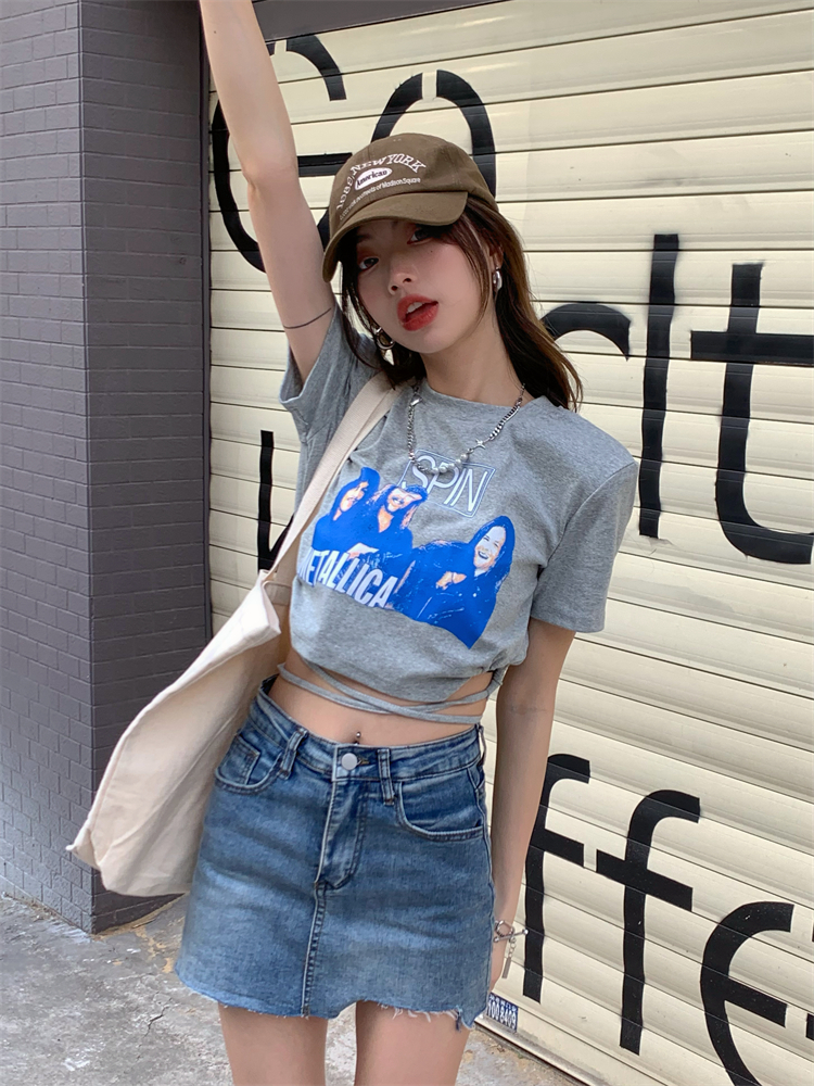 Trendy Pink Crop Top T-Shirt for Women, Short Sleeve Dance Style, European and American Fashion, Spicy Girl Design, Casual Chic. Trendy Pink Crop Top T-Shirt for Women, Short Sleeve Dance Style, European and American Fashion, Spicy Girl Design, Casual Chic.