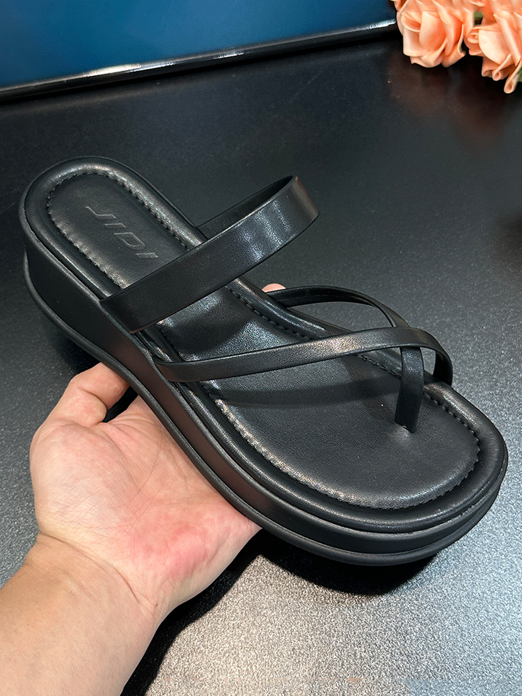 Trendy Thick-Soled Wedge Flip-Flops for Women - Summer Outdoor Fashion 2025, Stylish Beach Footwear