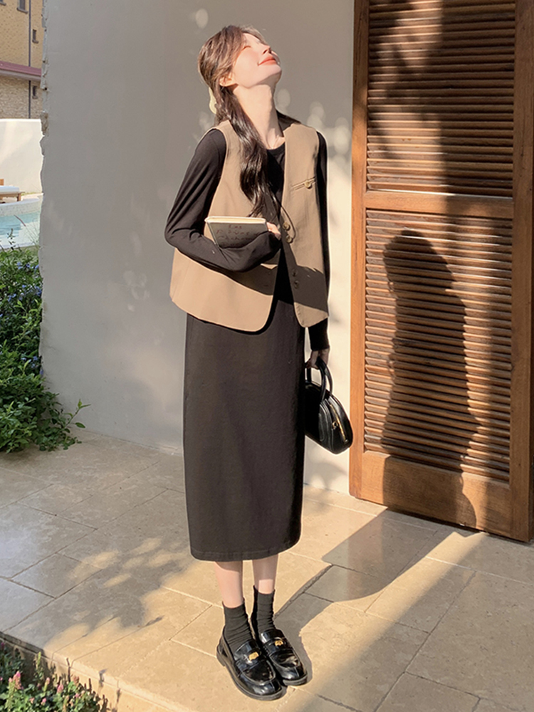 Trendy Two-Piece Vest Suit Dress Set for Women - Early Spring 2025 Style, Chic and Fashionable Outfit Trendy Two-Piece Vest Suit Dress Set for Women - Early Spring 2025 Style, Chic and Fashionable Outfit
