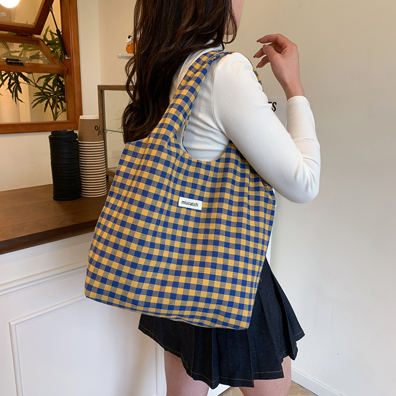 Trendy Women's 2025 Korean Style Large Capacity Woolen Tote Bag for Class and Casual Shopping Trendy Women's 2025 Korean Style Large Capacity Woolen Tote Bag for Class and Casual Shopping