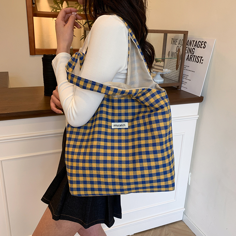 Trendy Women's 2025 Korean Style Large Capacity Woolen Tote Bag for Class and Casual Shopping Trendy Women's 2025 Korean Style Large Capacity Woolen Tote Bag for Class and Casual Shopping