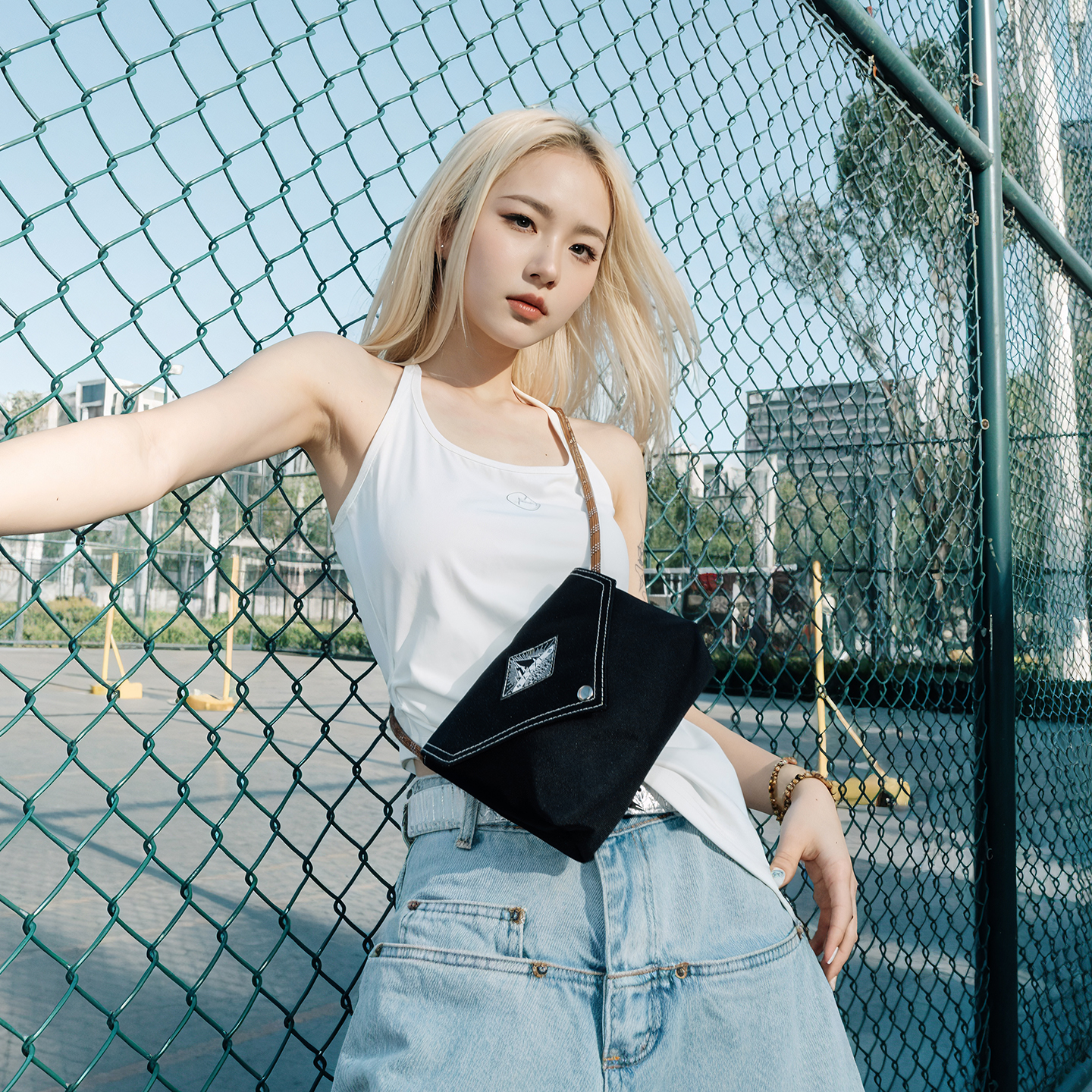 Trendy Women's 2025 Versatile Small Square Crossbody Bag - Mobile Phone Holder, Hot Girl Style, Niche Shoulder Bag