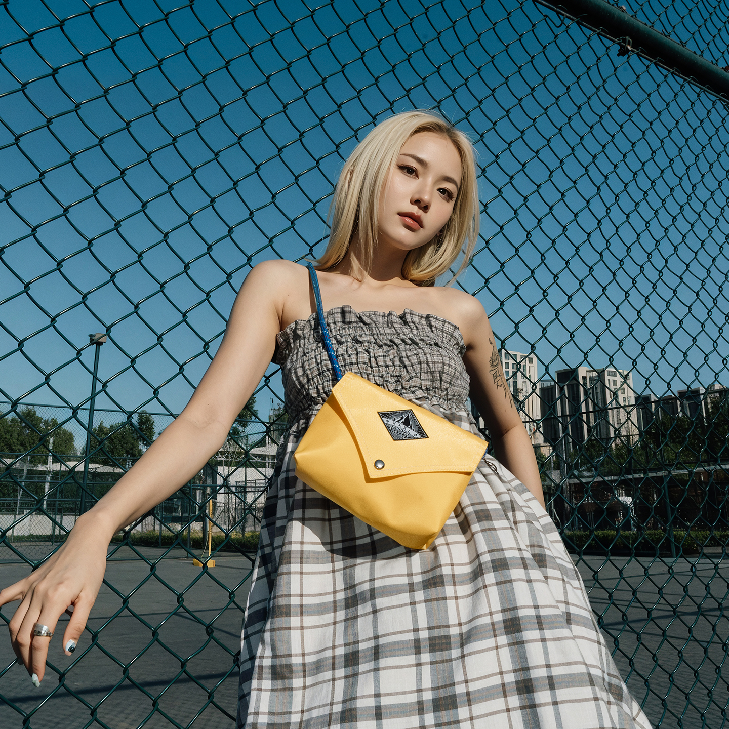 Trendy Women's 2025 Versatile Small Square Crossbody Bag - Mobile Phone Holder, Hot Girl Style, Niche Shoulder Bag Trendy Women's 2025 Versatile Small Square Crossbody Bag - Mobile Phone Holder, Hot Girl Style, Niche Shoulder Bag