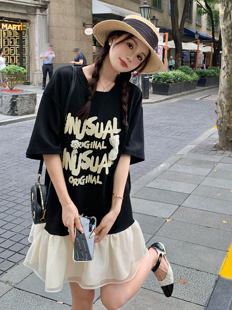 Trendy Women's Fishtail T-Shirt Dress - Unique Loose Design for Summer, Stylish Age-Reducing Look