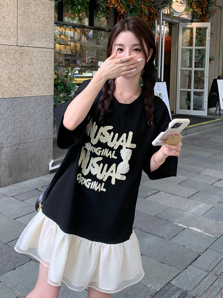 Trendy Women's Fishtail T-Shirt Dress - Unique Loose Design for Summer, Stylish Age-Reducing Look Trendy Women's Fishtail T-Shirt Dress - Unique Loose Design for Summer, Stylish Age-Reducing Look