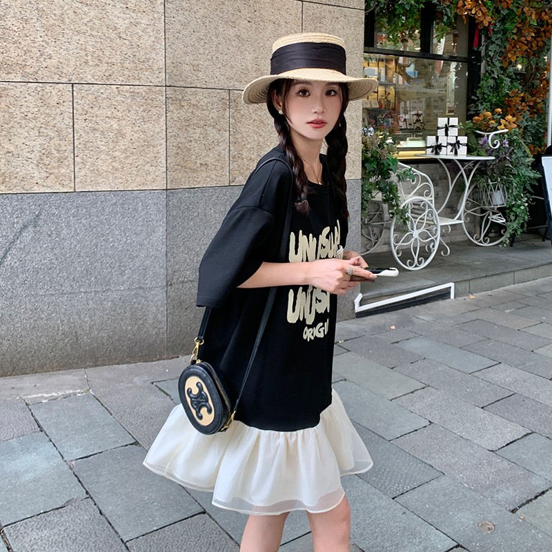 Trendy Women's Fishtail T-Shirt Dress - Unique Loose Design for Summer, Stylish Age-Reducing Look Trendy Women's Fishtail T-Shirt Dress - Unique Loose Design for Summer, Stylish Age-Reducing Look