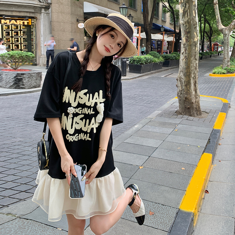 Trendy Women's Fishtail T-Shirt Dress - Unique Loose Design for Summer, Stylish Age-Reducing Look