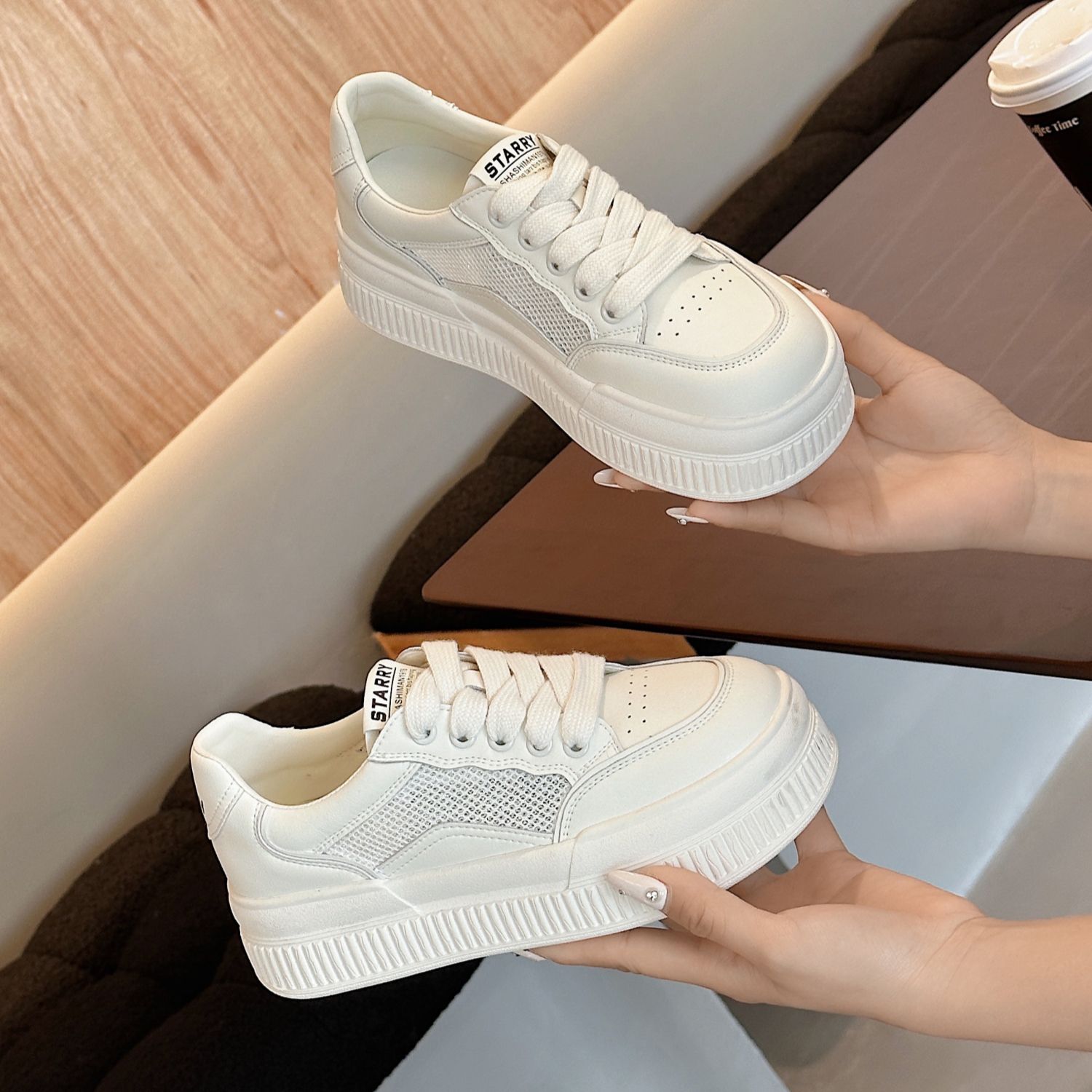 Trendy Women's Genuine Leather Board Shoes, Thick-Soled Black and White Panda Style, Versatile Spring Autumn Footwear 2025 Trendy Women's Genuine Leather Board Shoes, Thick-Soled Black and White Panda Style, Versatile Spring Autumn Footwear 2025