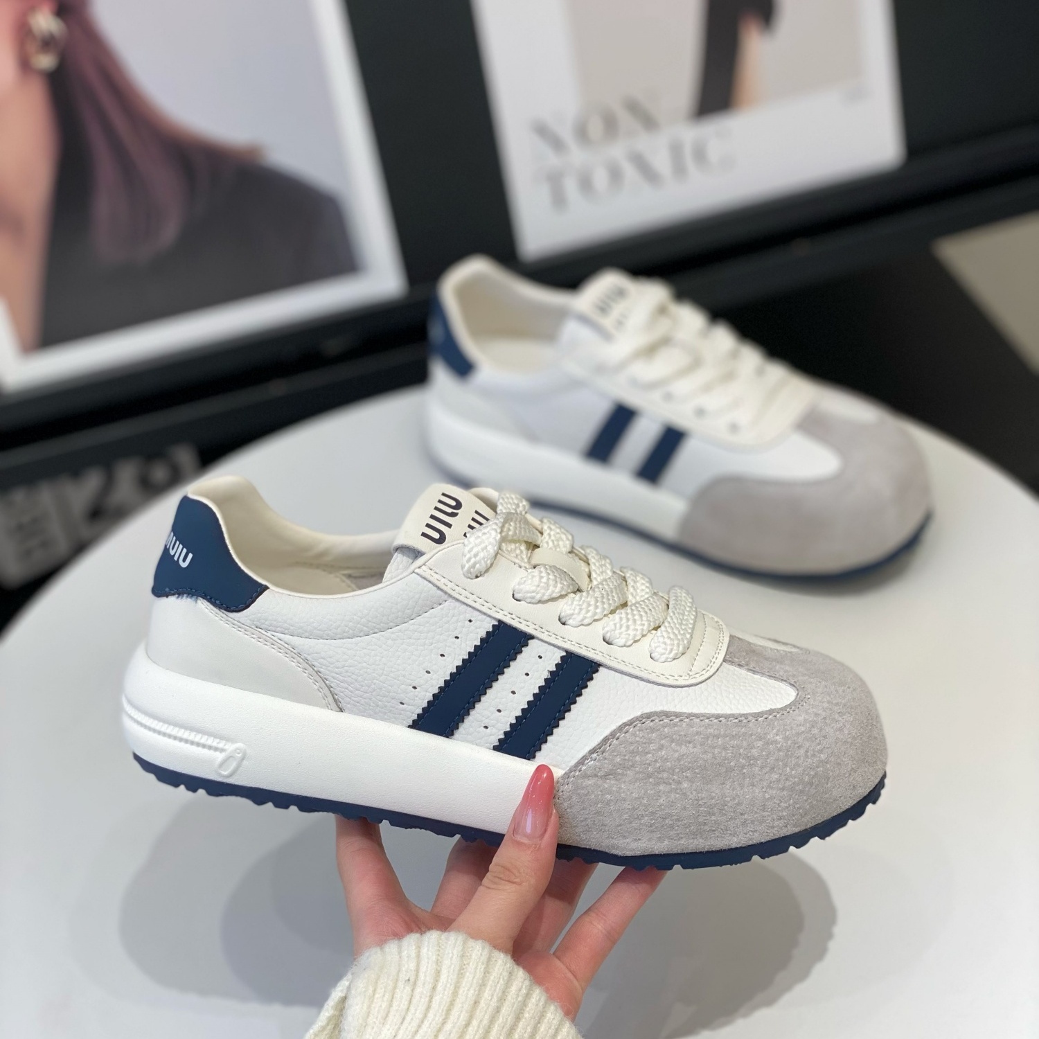 Trendy Women's Genuine Leather Lace-Up Color-Block Thick-Soled Casual Shoes for Spring 2025, Versatile Small Board Style