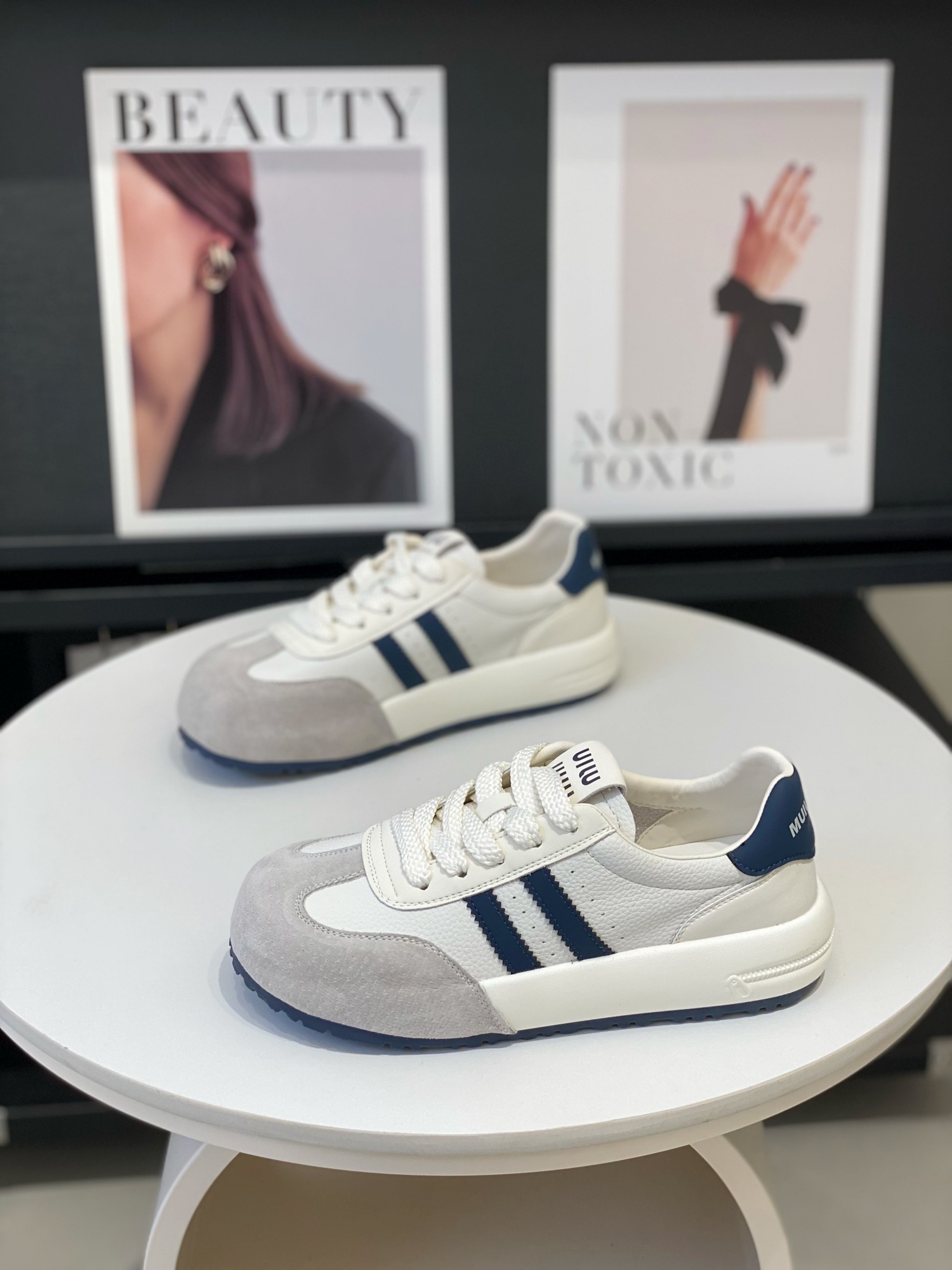 Trendy Women's Genuine Leather Lace-Up Color-Block Thick-Soled Casual Shoes for Spring 2025, Versatile Small Board Style