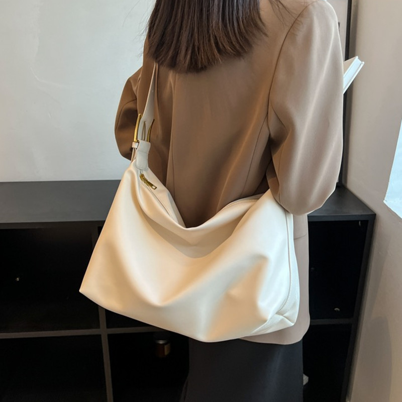 Trendy Women's Large Capacity Casual Shoulder Tote Bag - High-Quality Soft Surface for Commuting and Everyday Use Trendy Women's Large Capacity Casual Shoulder Tote Bag - High-Quality Soft Surface for Commuting and Everyday Use